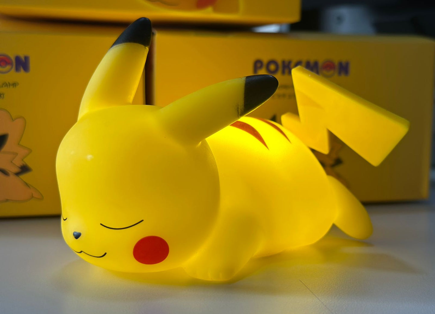 Lampara Led Pikachu®: Ilumina tus espacios con diversión y ternura!